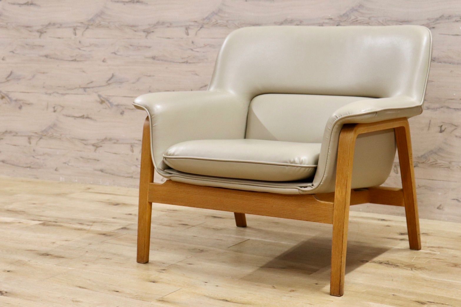 天童木工 Tendo◾️肘掛けアーム付き シングルソファ 1Pソファ 木製家具 Tendo / 天童木工 1人掛けソファ シングルソファ アームソファ 天童