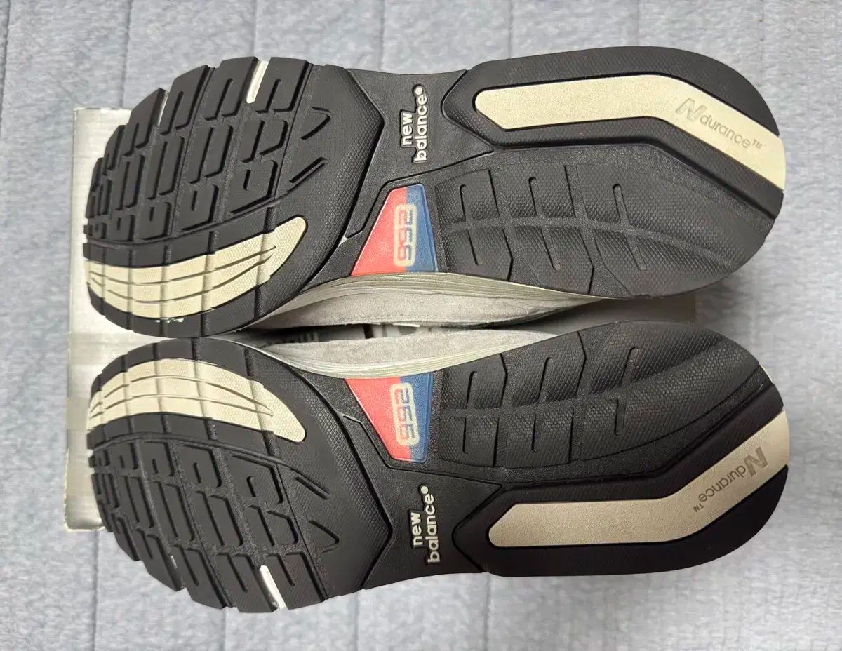 New Balance(ニューバランス) M992GR 285