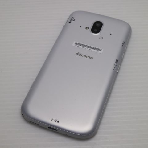 新品同様 F-52B らくらくスマートフォン ホワイト スマホ 白ロム