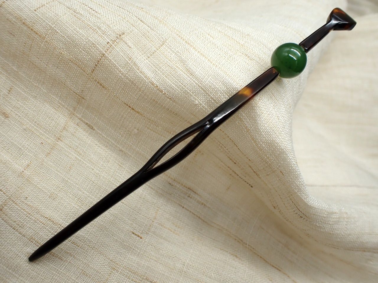 本鼈甲 一本かんざし 緑石 長さ14cm 5.2ｇ