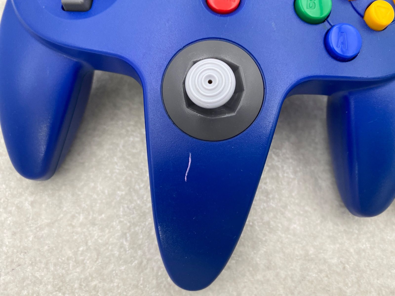 ニンテンドー64本体とソフト13本、振動パック3個、コントローラー4個