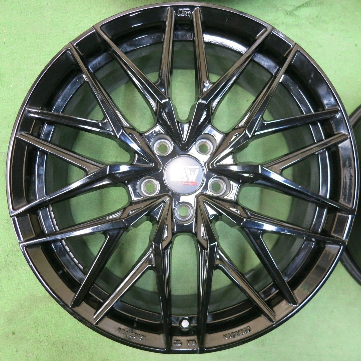 送料無料] キレイ☆O・Z MSW50 ホイール 19インチ 19×8J OZ PCD114.3