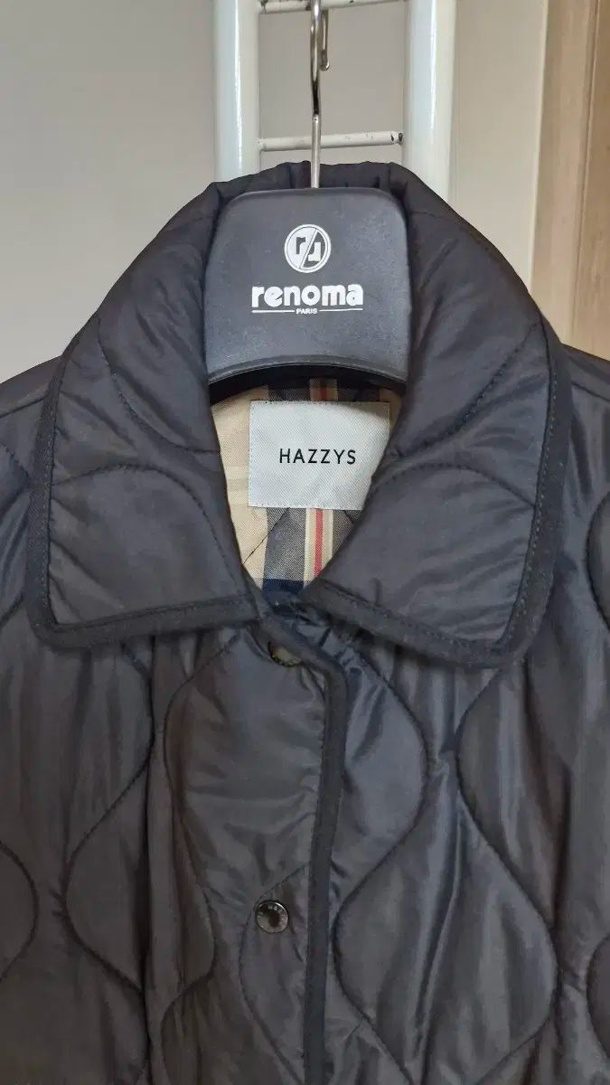 HAZZYS レディース キルティングジャケット ブラック 90