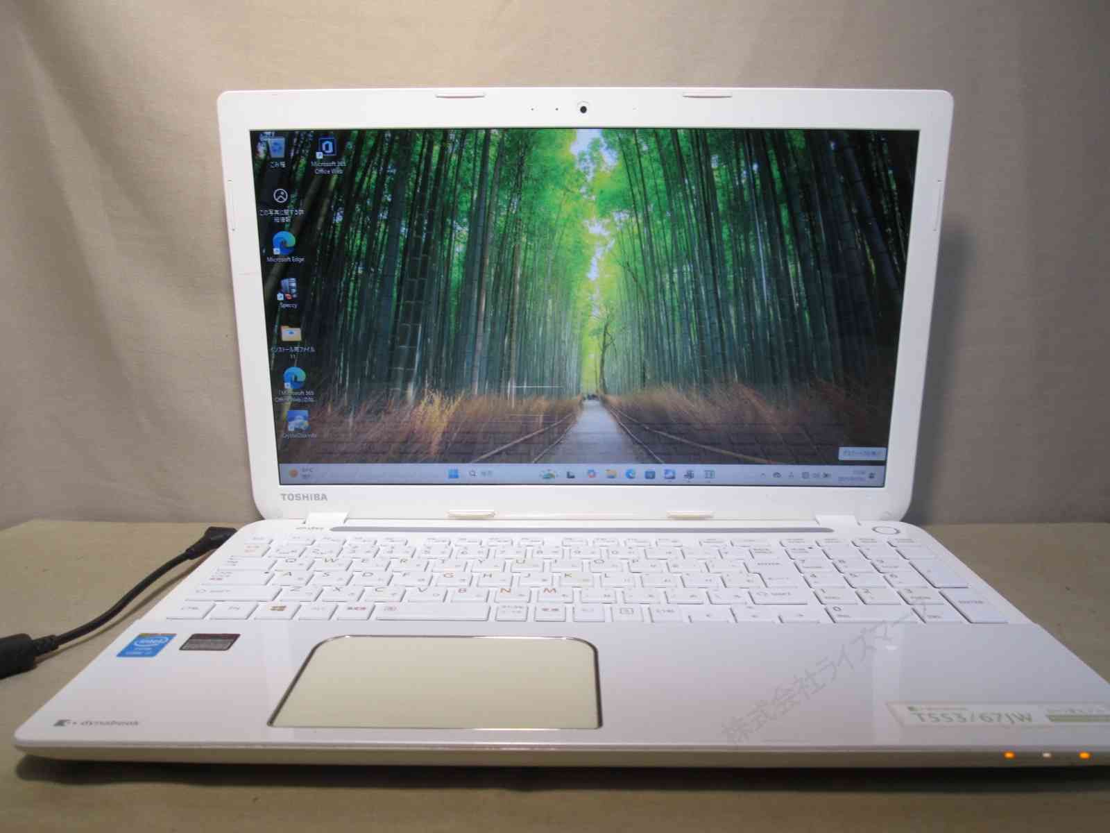 市場】【中古】 東芝 dynabook T553/67JW SSD搭載 Core i7 市場】【中古】 東芝 dynabook T553/67JW SSD搭載 Core i7
