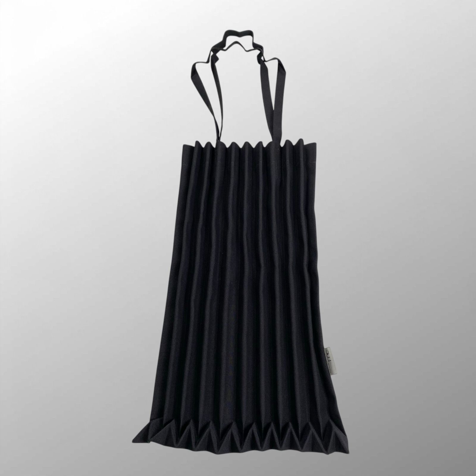 ⭐︎新品⭐︎me ISSEY MIYAKE プリーツバッグ