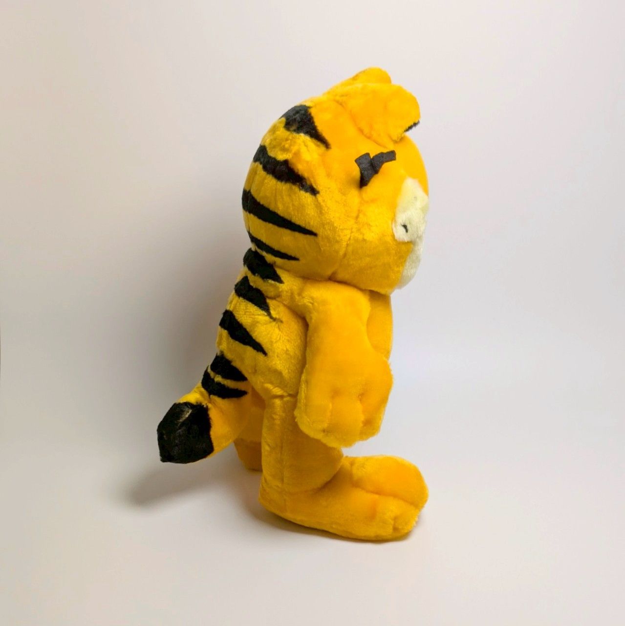 GARFIELD PLUSH ガーフィールド ぬいぐるみ 1980’s タグ付き ☆ VINTAGE 90'☆【 Garfield ( ガーフィールド ) 】『 ガーフィールド