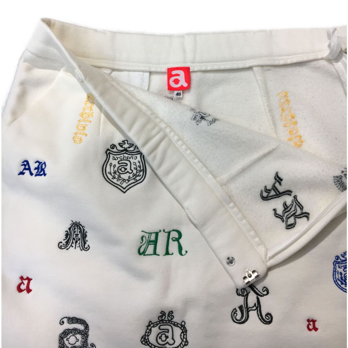 archivio - coco 中古 アルチビオ archivio レディース スカート 40(L) 白 ホワイト 裏起毛 刺しゅう 総柄 archivio - coco 中古 アルチビオ archivio レディース スカート