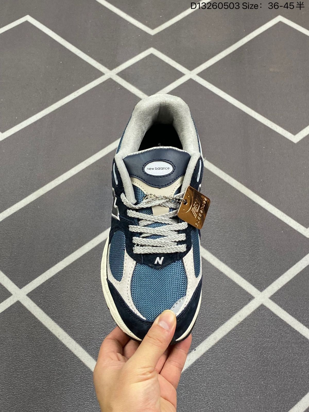 新品ニューバランス スニーカー New Balance 2002R M2002RNB