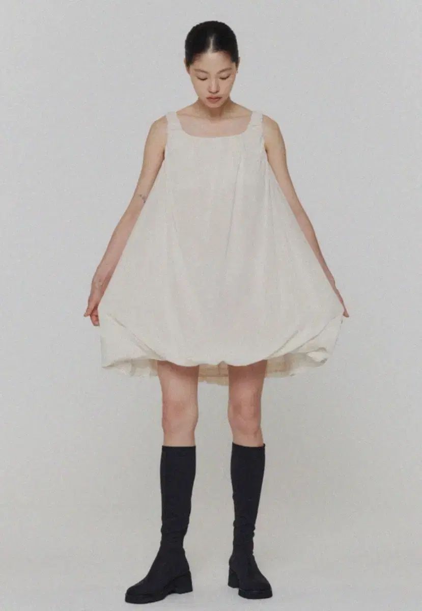 AMOMENTOアモーメント ボリュームミニドレス AMOMENTO(アモーメント) シアー ボリューム ミニ ドレス COTTON