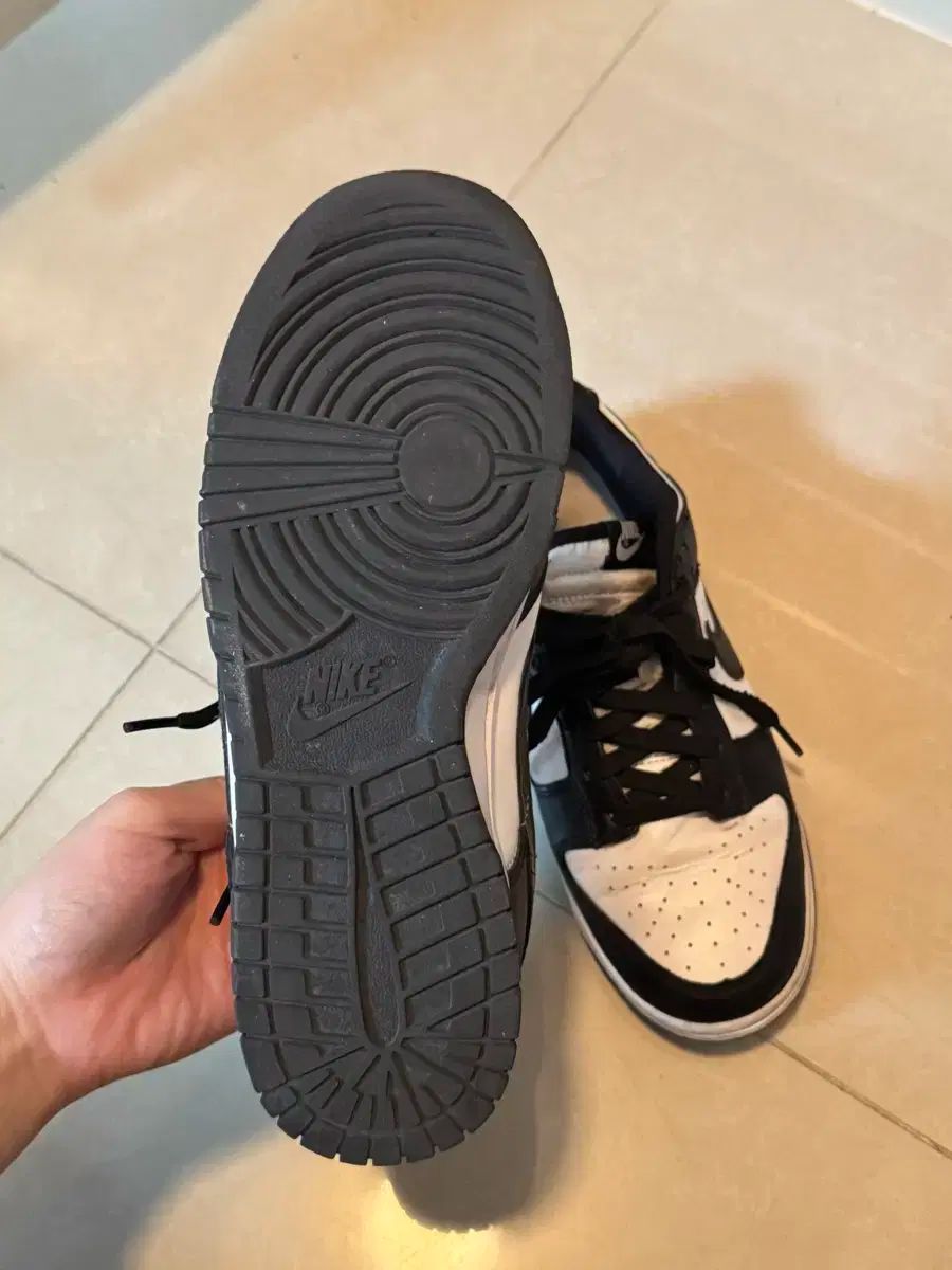 NIKE ナイキ