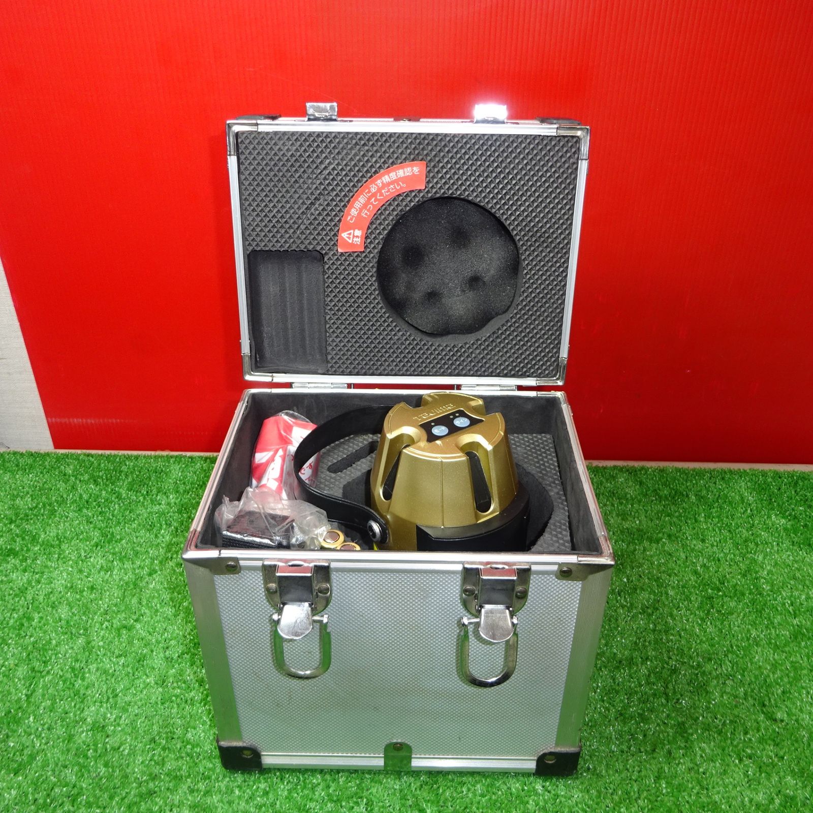 ☆中古品☆タジマレーザー墨出し器 タジマ GT2bZi レーザー墨出し器 本体