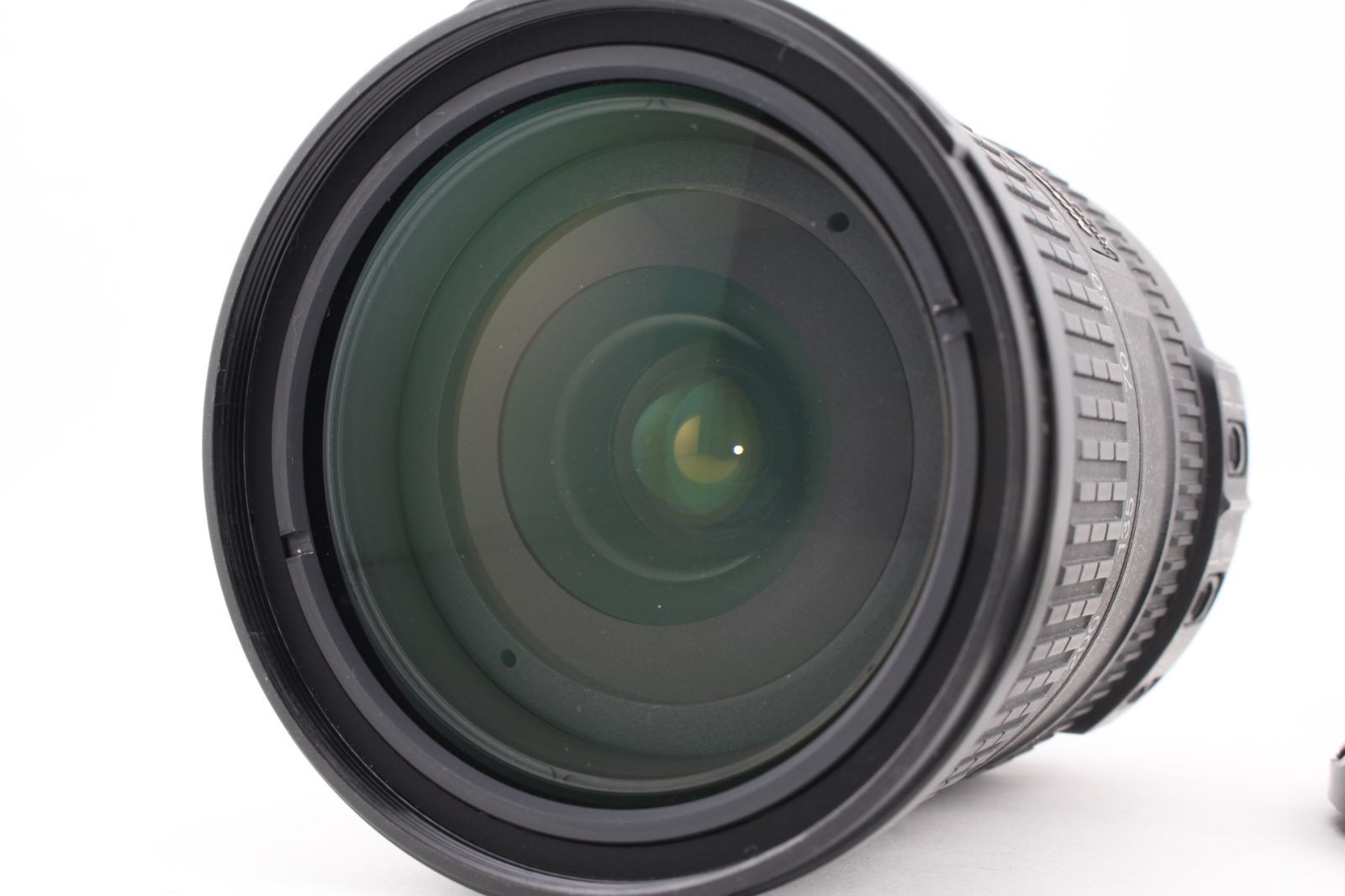 ☆極上美品☆ニコン NIKON AF-S DX NIKKOR 18-200mm F3.5-5.6