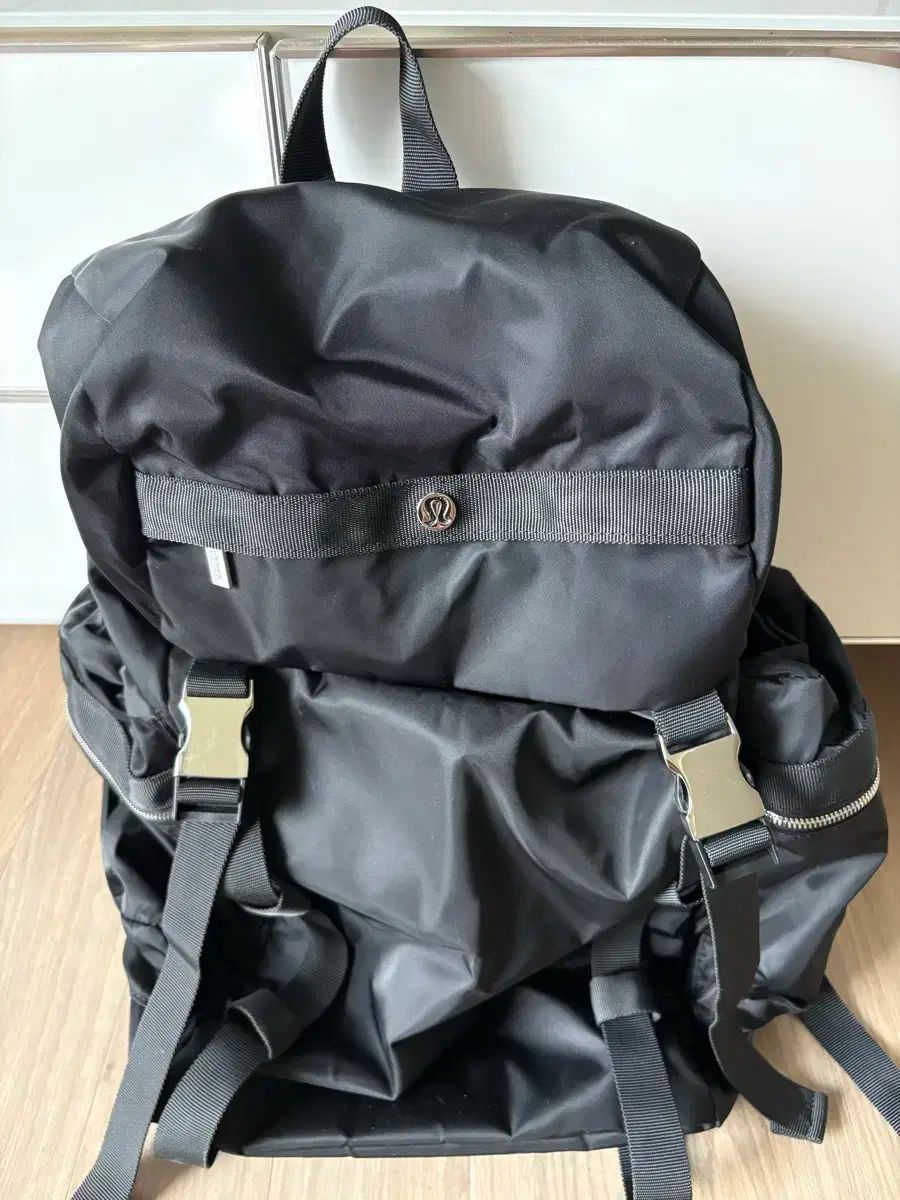 新品ルルレモン ワンダーラスト リュック リュックサック ベ-ジュ 25L Wunderlust バックパック 25L | バッグ | Lululemon JP