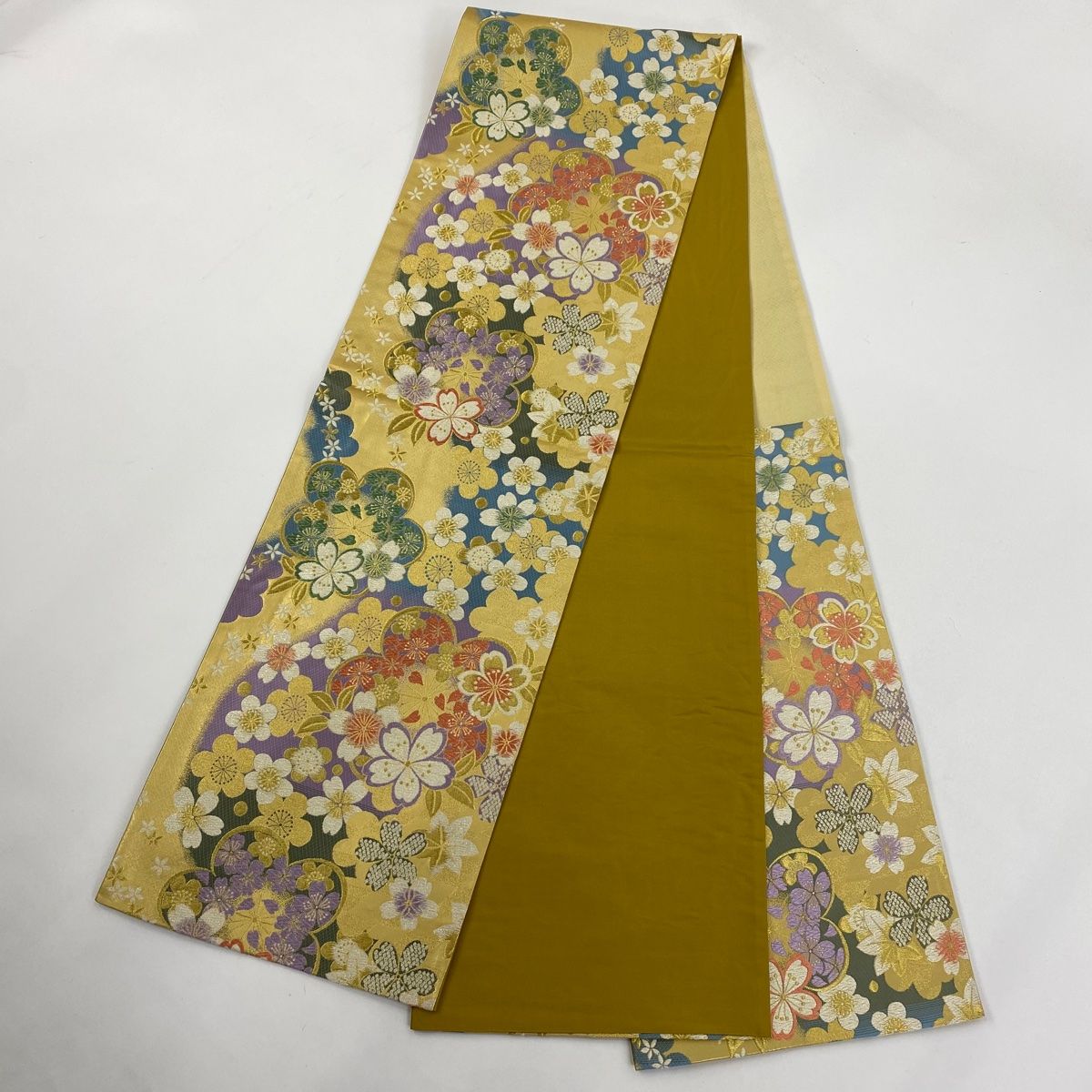 振袖フルセット駒刺繍　乱菊　暈し染め　金彩　正絹 振袖レンタル・烏羽色 黒系 暈し染め 駒刺繍 金彩 熨斗 吉祥文 ZX902