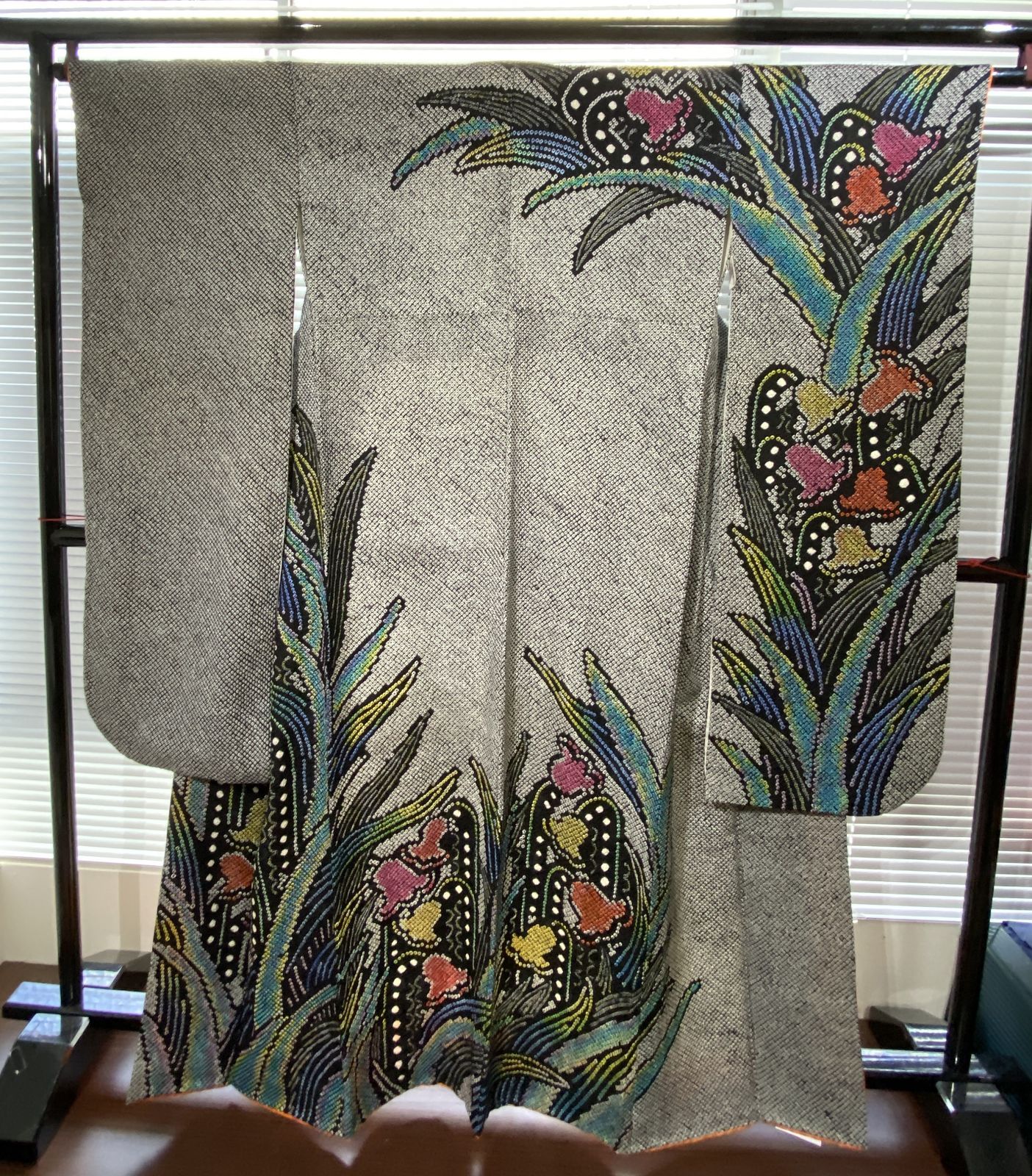 証券振袖フルセット 古典柄 展示品 緑色 金彩 金刺繍 タグ付き 成人式