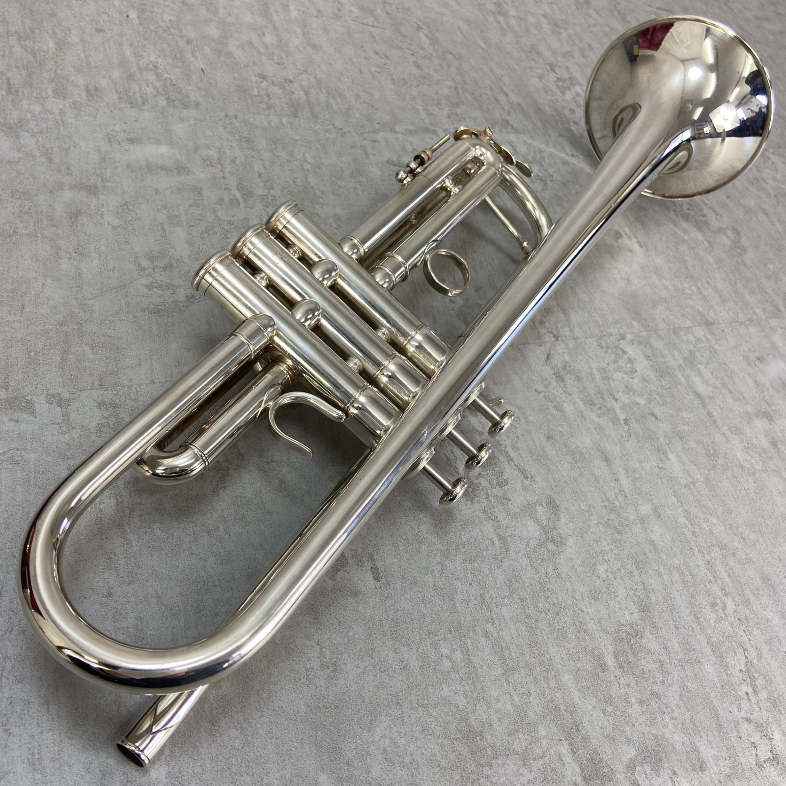 YAMAHA　ヤマハ B♭トランペット trumpet 管楽器 YTR-800GS　ゴールドブラス1枚取り　ML　シルバー　銀メッキ　SP  純正ハードケース