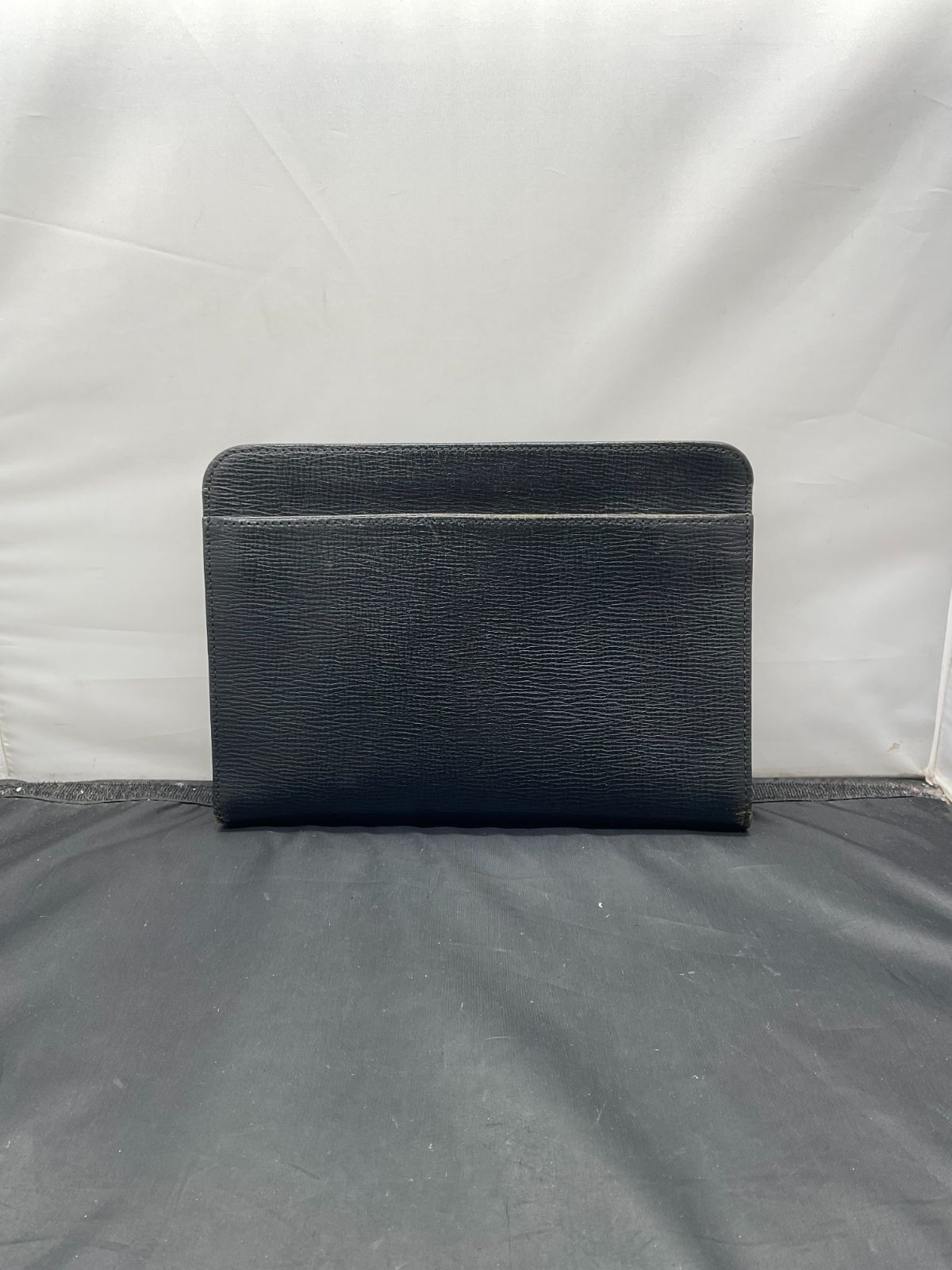 バーバリー レザー クラッチバッグ B25064485