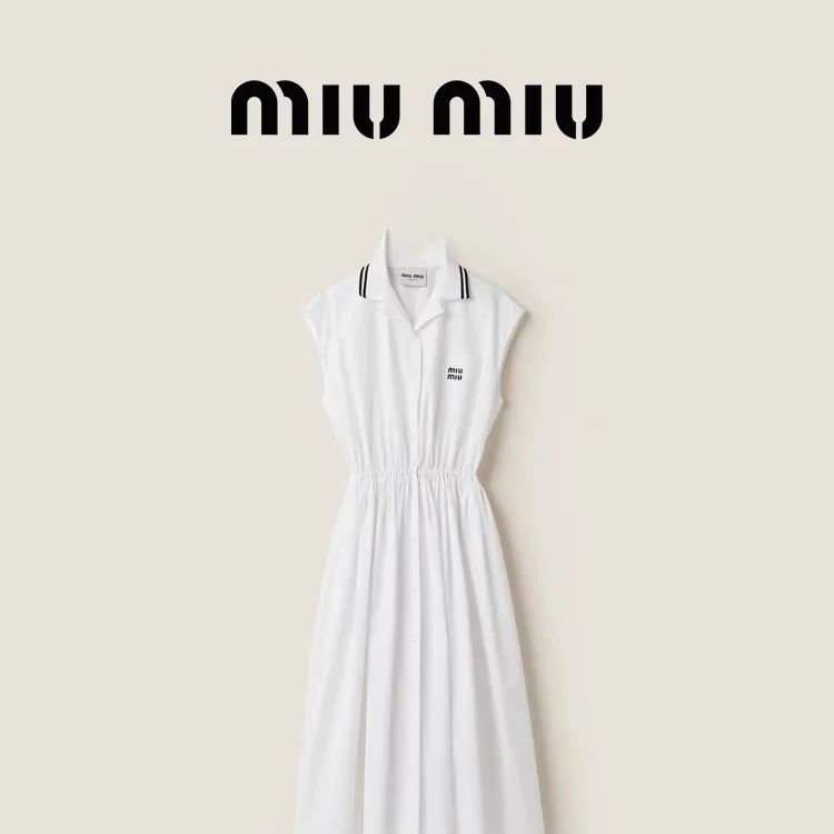 全新未使用 Miu Miu ミュウミュウさんポプリン質感のミディアムロングワンピスカートです - メルカリ