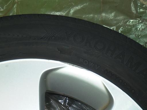 ヨコハマ ブルーアースRV02
