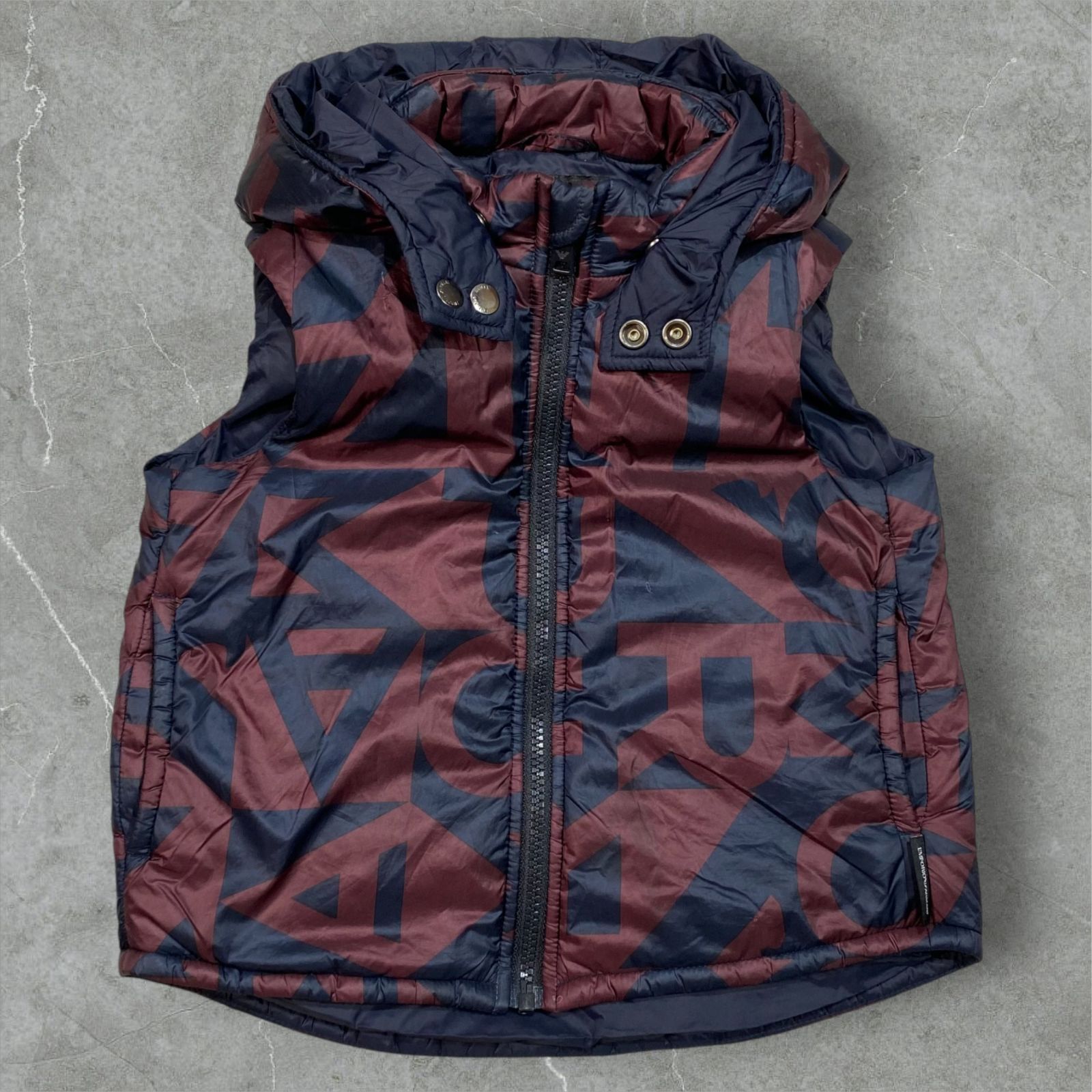 EMPORIO ARMANI エンポリオ アルマーニ フード付き 中綿 ベスト ブラック 5A112 キッズサイズ KT60-D12-KG