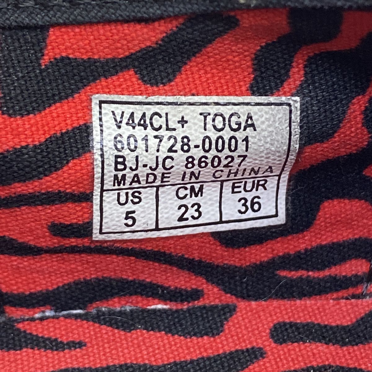 オーセンティック スニーカー