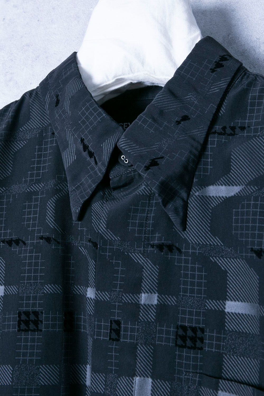 me ISSEY MIYAKE 幾何学模様 半袖 HOMME PLISSE ISSEY MIYAKE 幾何学模様 シャツ - メルカリ