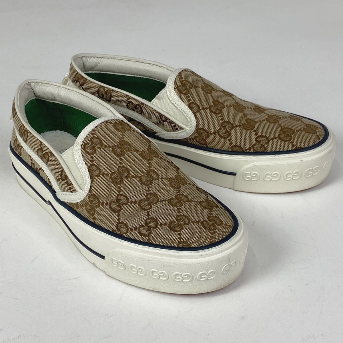 人気限定品 Gucci - GUCCI レディース キャンバススニーカー GG柄