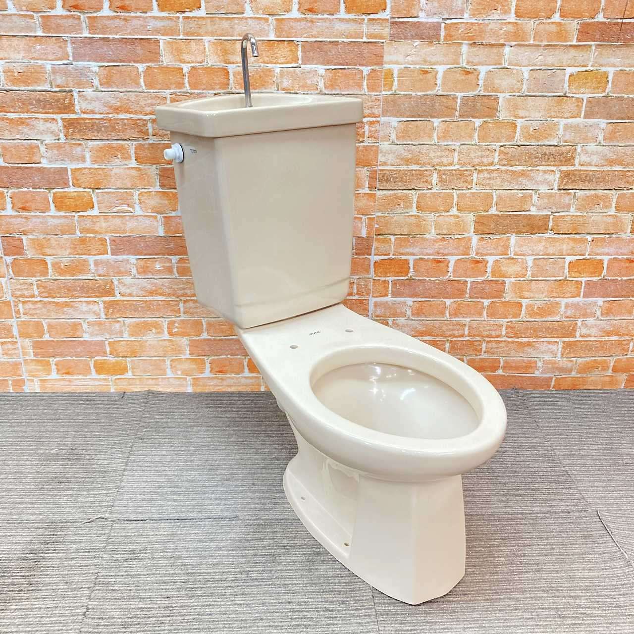 品 TOTO トイレ 洋式便器 壁排水 型番不明 タンク 一式セット ベージュ系 28I