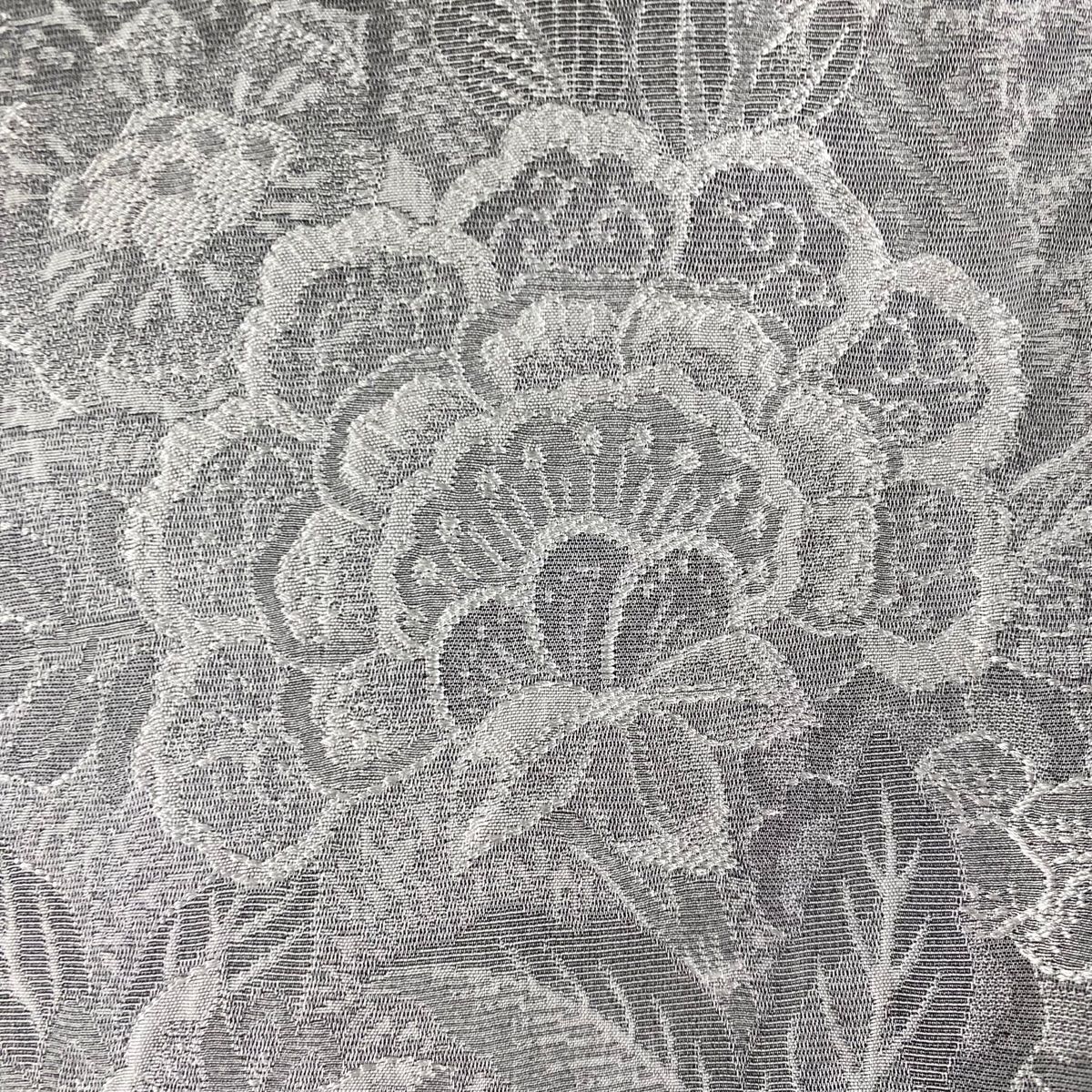 小紋 身丈167.5cm 裄丈66.5cm M 袷 山岡古都 紋意匠 落款 草花 灰色  