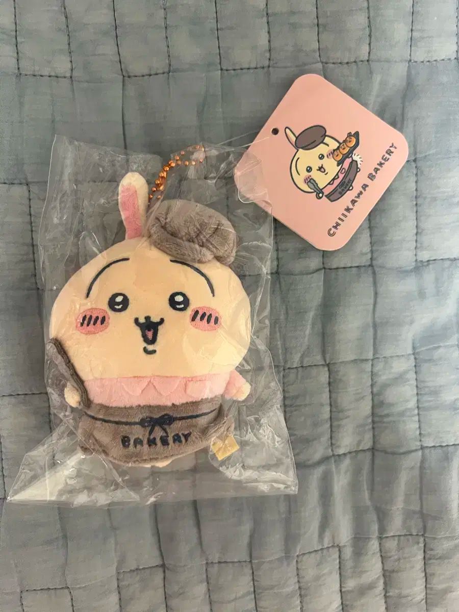 ちいかわ ベーカリー うさぎ 店員 マスコット - メルカリ