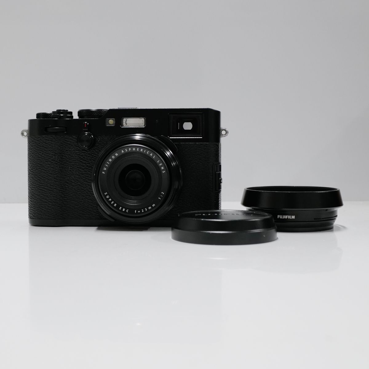 FUJIFILM X100F USED美品 APS-C デジタルカメラ 本体＋バッテリー FUJINON SUPER EBC 23ｍｍ F2 単焦点  Wi-Fi 完動品 中古 CP5606