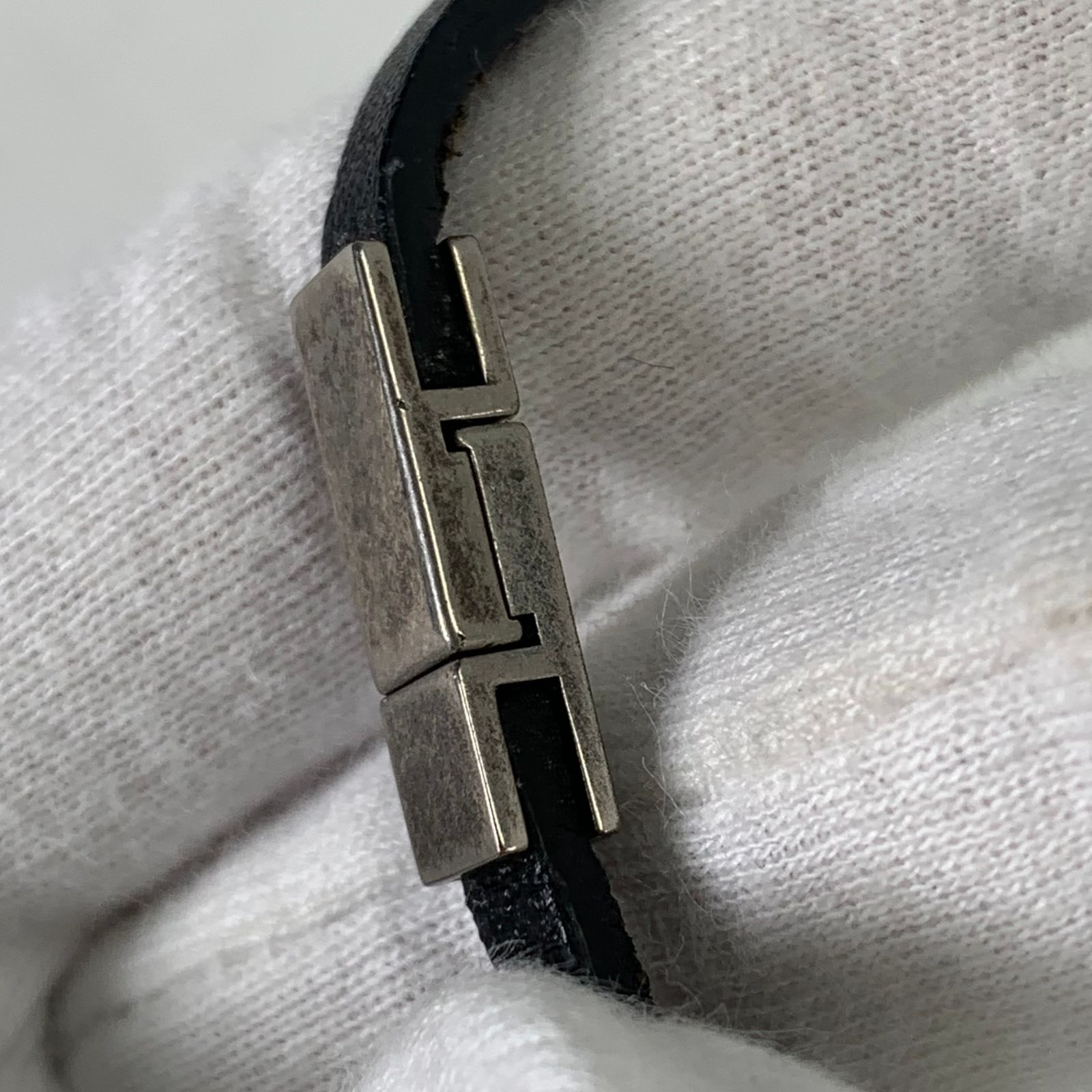 極美品 サンローラン ブレスレット レザー IDプレート ブラック 三越伊勢丹 | SAINT LAURENT/サンローラン_men通販 | サン