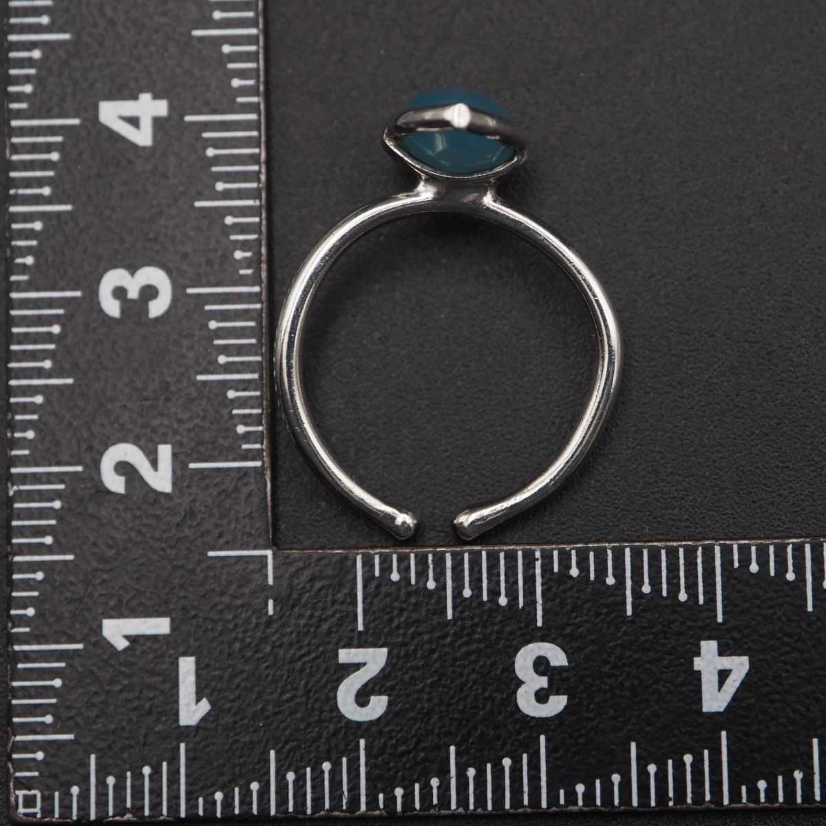 J015
