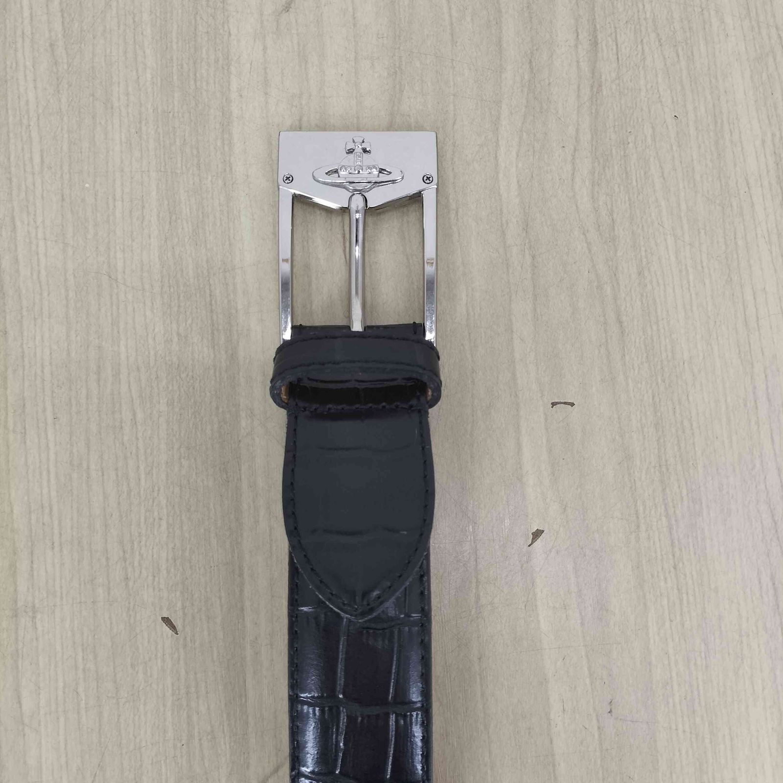 ヴィヴィアンウエストウッド Vivienne Westwood クロコ型押しバックル