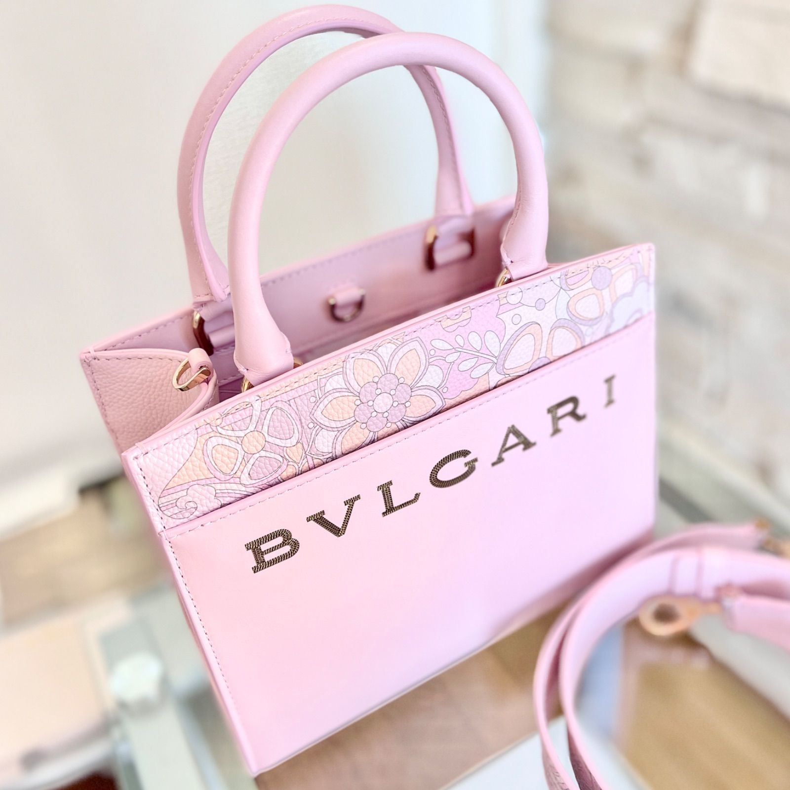 新品未使用】BVLGARI トートバッグ&ショルダー ブルガリ ロゴ 春 桜