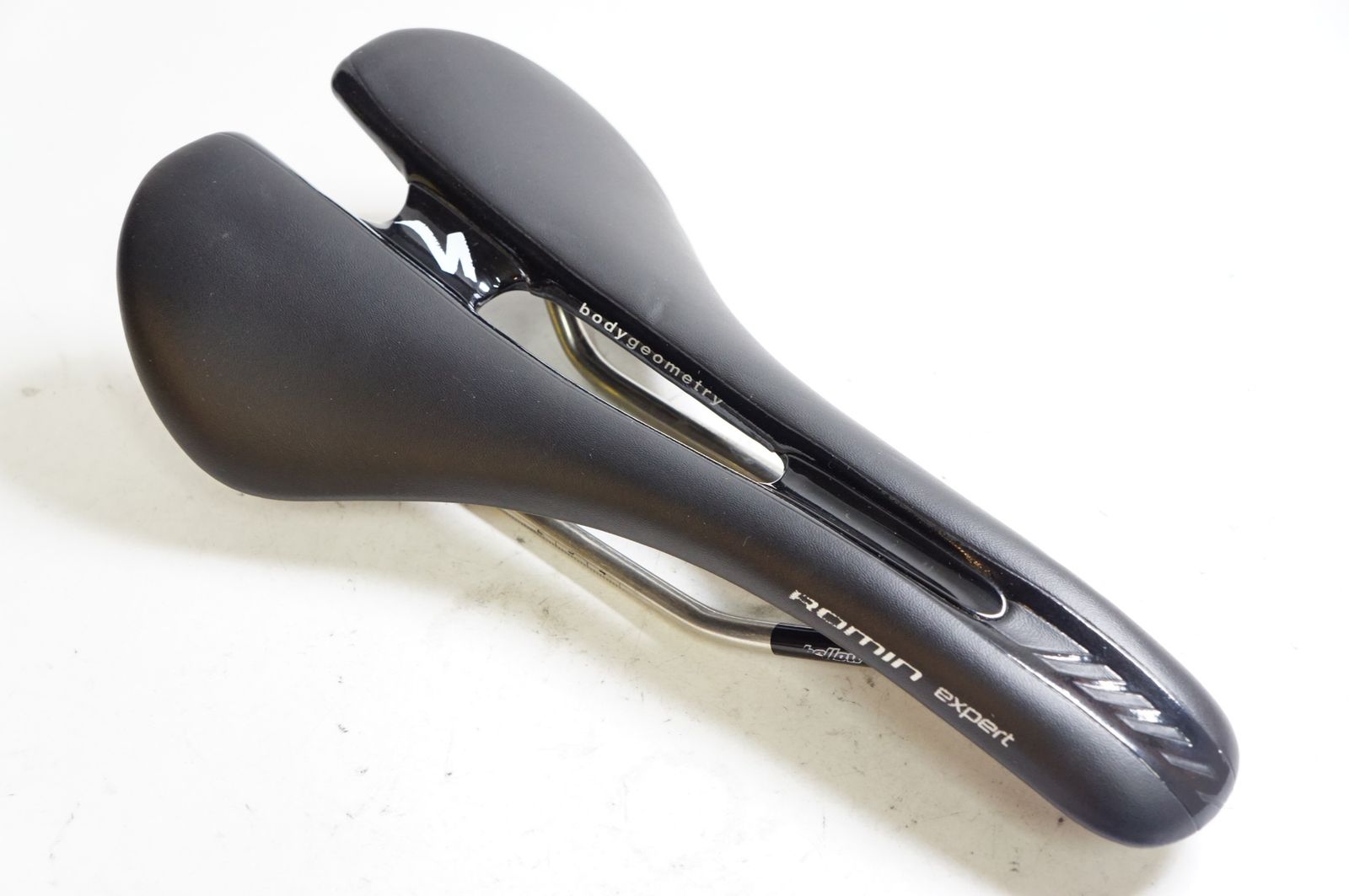 SPECIALIZED ROMIN EVO EXPERT 143mm サドルROMIN EVO COMP MIMIC
