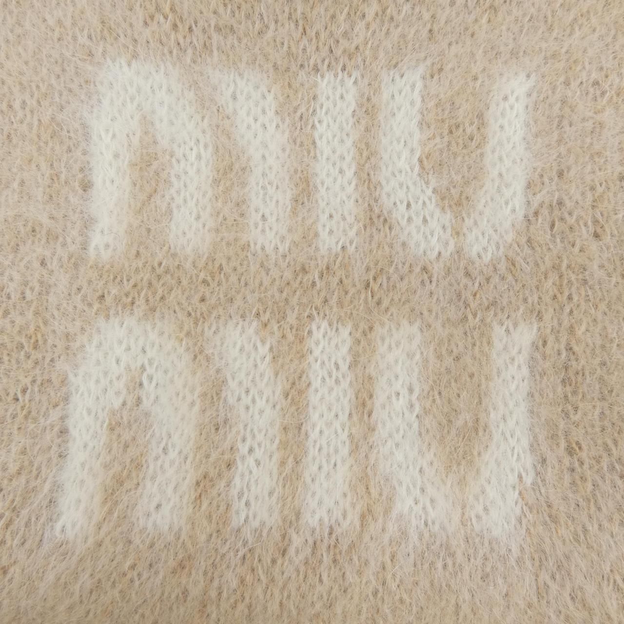 卍