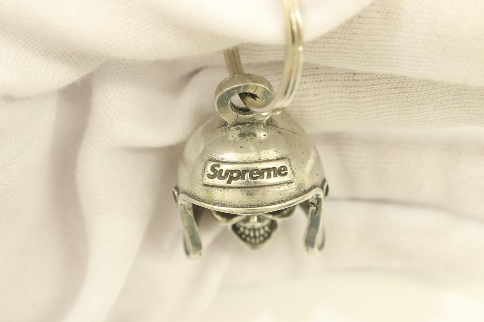 Supreme メタル キーホルダー シルバー Supreme メタル キーホルダー シルバー Supreme メタル キーホルダー