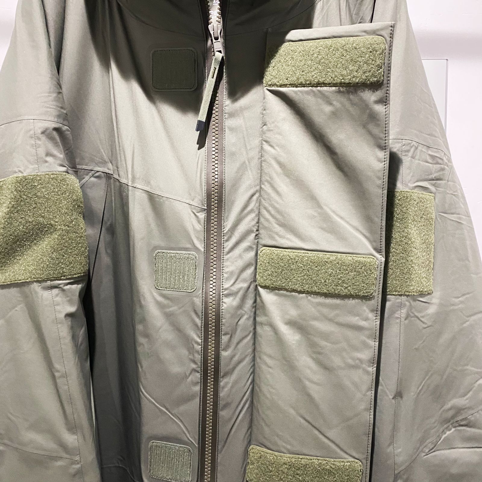 HYKE ハイクPERTEX カーキグレー ナイロンブルゾン HYKE(ハイク)】 ≪Genderless≫PERTEX SHELL JACKET｜PARIGOT