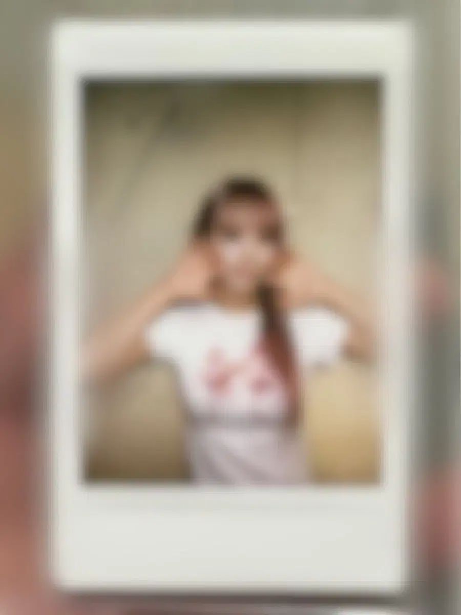 YENA イェナ ポラロイド ポラ 直筆 サイン チェキ 8/3 着場 YENA イェナ ポラロイド ポラ 直筆 サイン チェキ 8/3 着場