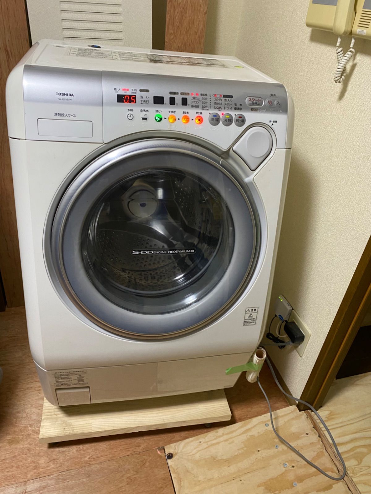ドラム式洗濯機 東芝 TW-130VB 少人数世帯をターゲットにした省スペースな東芝のドラム式洗濯乾燥機に