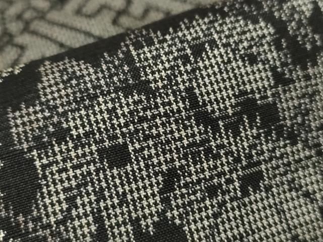 平和屋着物○上質な紬 亀甲草花文 黒地 正絹 逸品 未使用 AAAW5351br