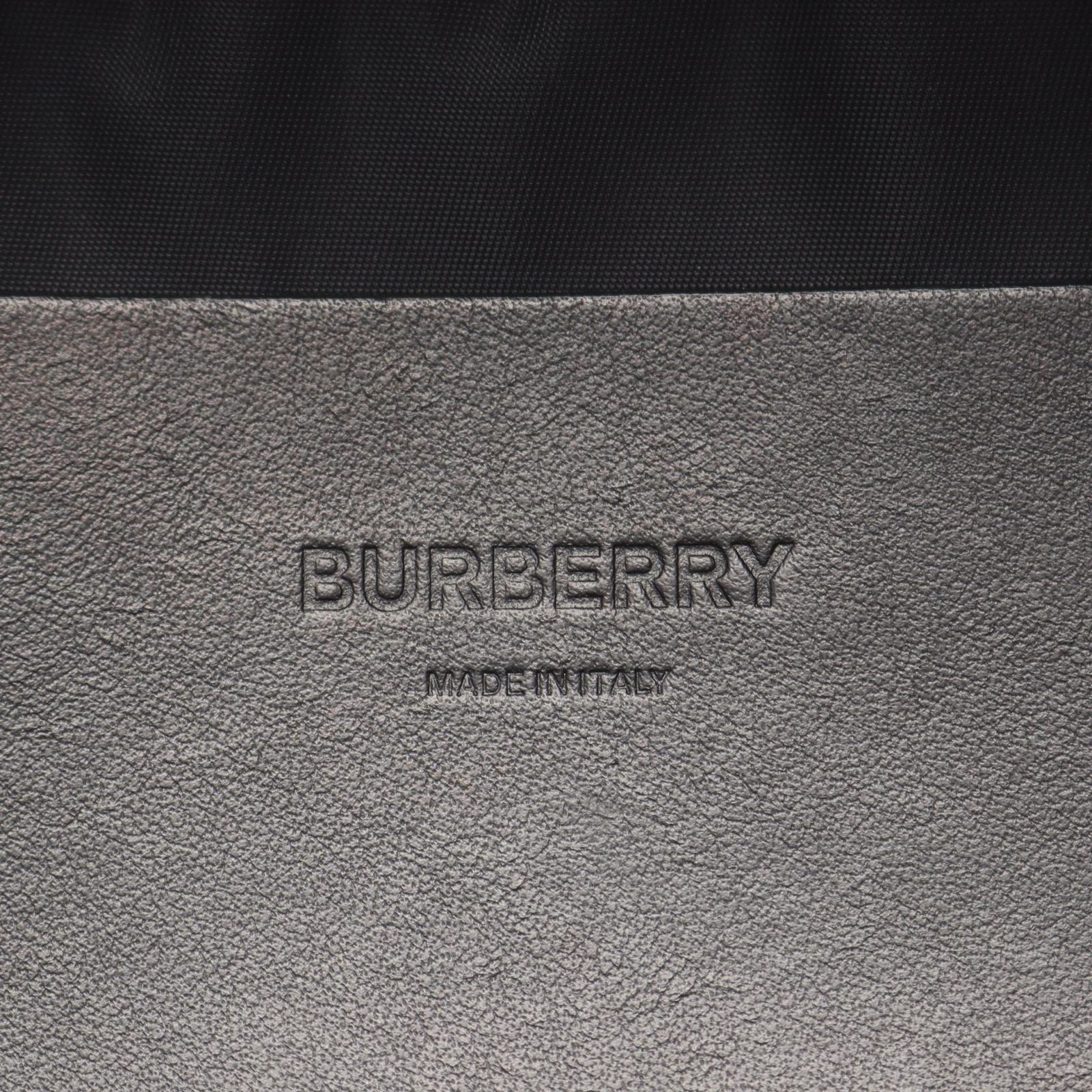 BURBERRY バーバリー ノバチェック ウエストバッグ - メルカリ