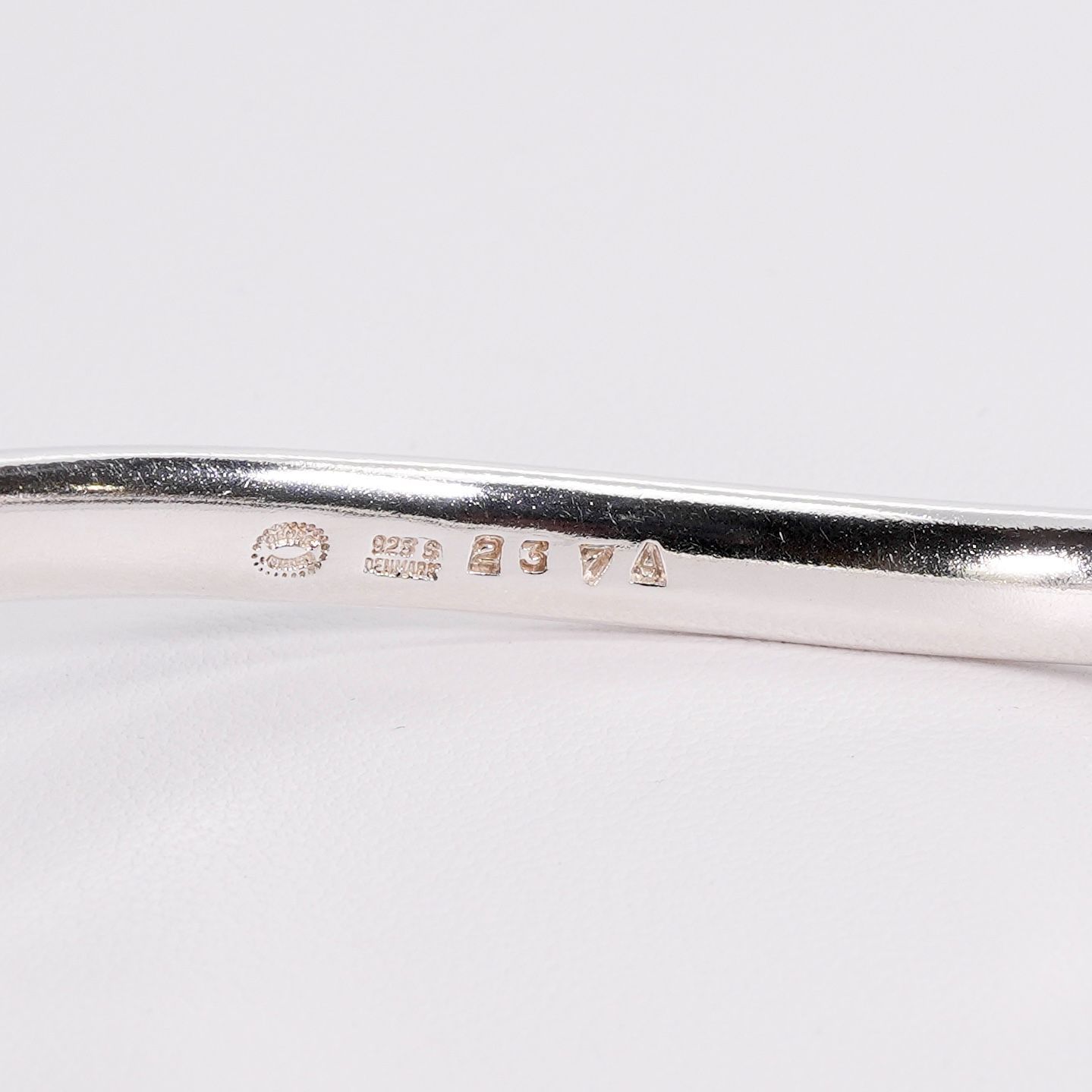 美品 バングル ♯237A ジョージジェンセン/  極美品 ジョージジェンセン 237A ウェーブ バングル/24-5885M