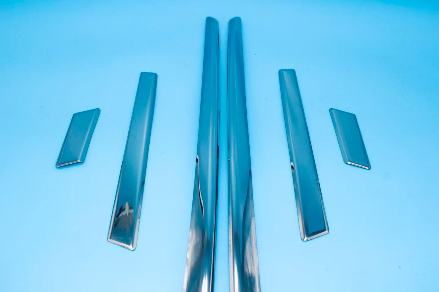 アルファード 30系 後期 フロントバンパー ガーニッシュ【C19】 - メルカリ