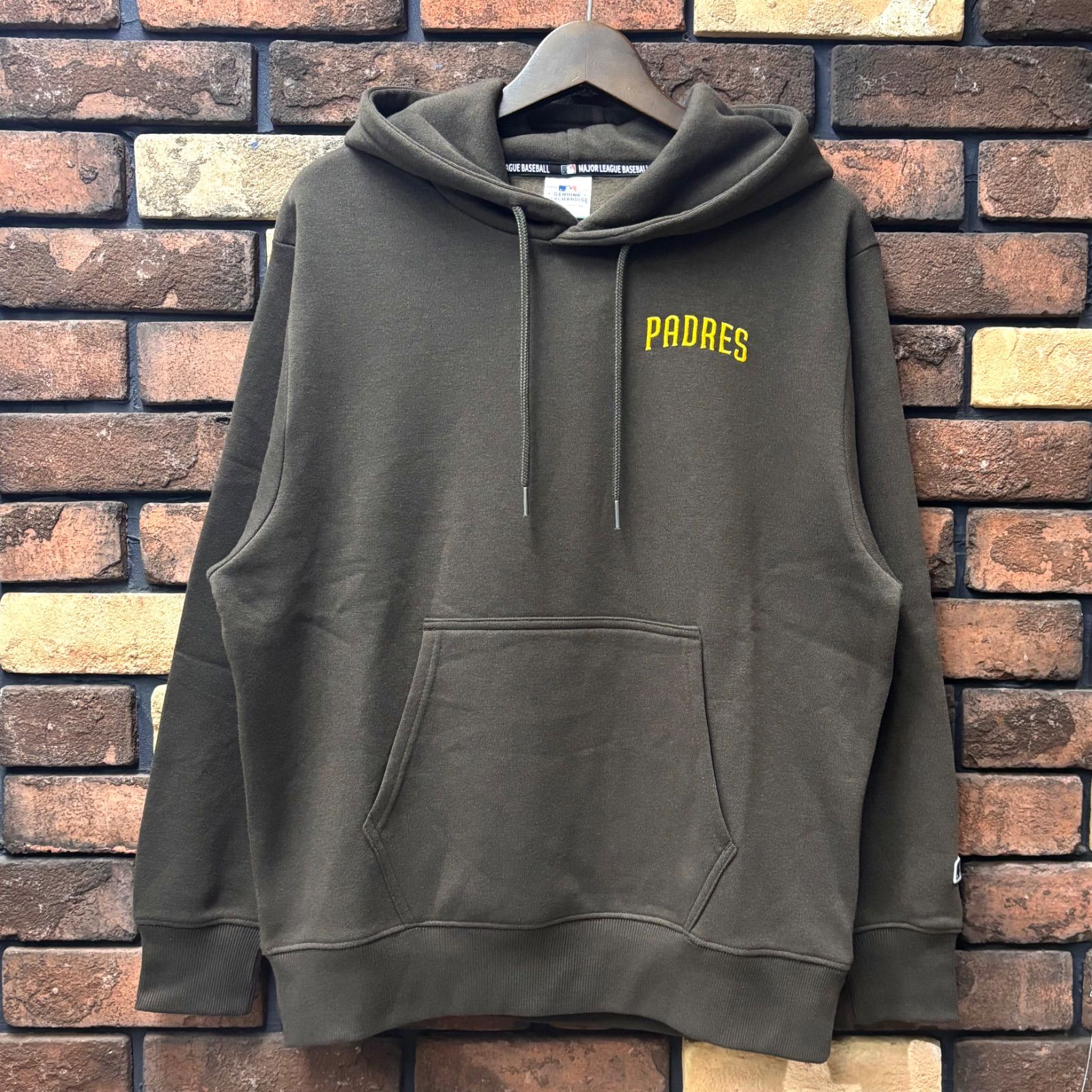 MLB/サンディエゴ・パドレス バックプリントプルパーカー】長袖 野球
