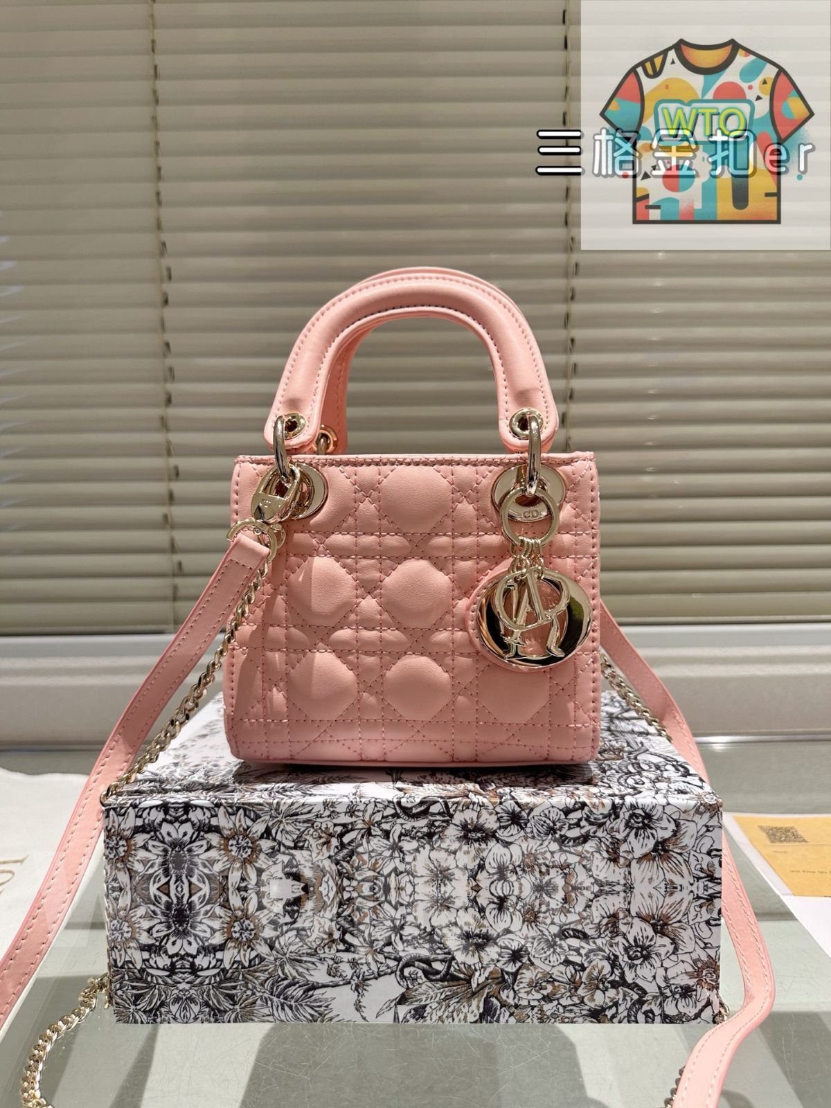 Dior【日本限定】レディディオール❣️ウォレット‼️新品未使用BOXショッパー付❣️ Dior【日本限定】レディディオール❣️ウォレット‼️新品未使用