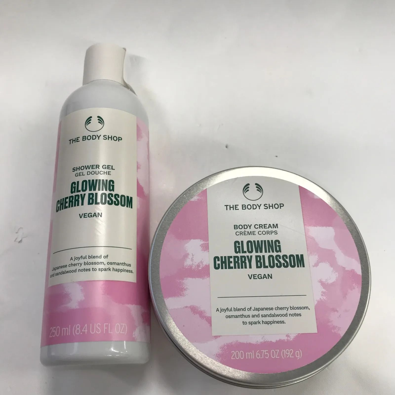 Y1015 THE BODY SHOP グロウイング チェリーブロッサム ボディ