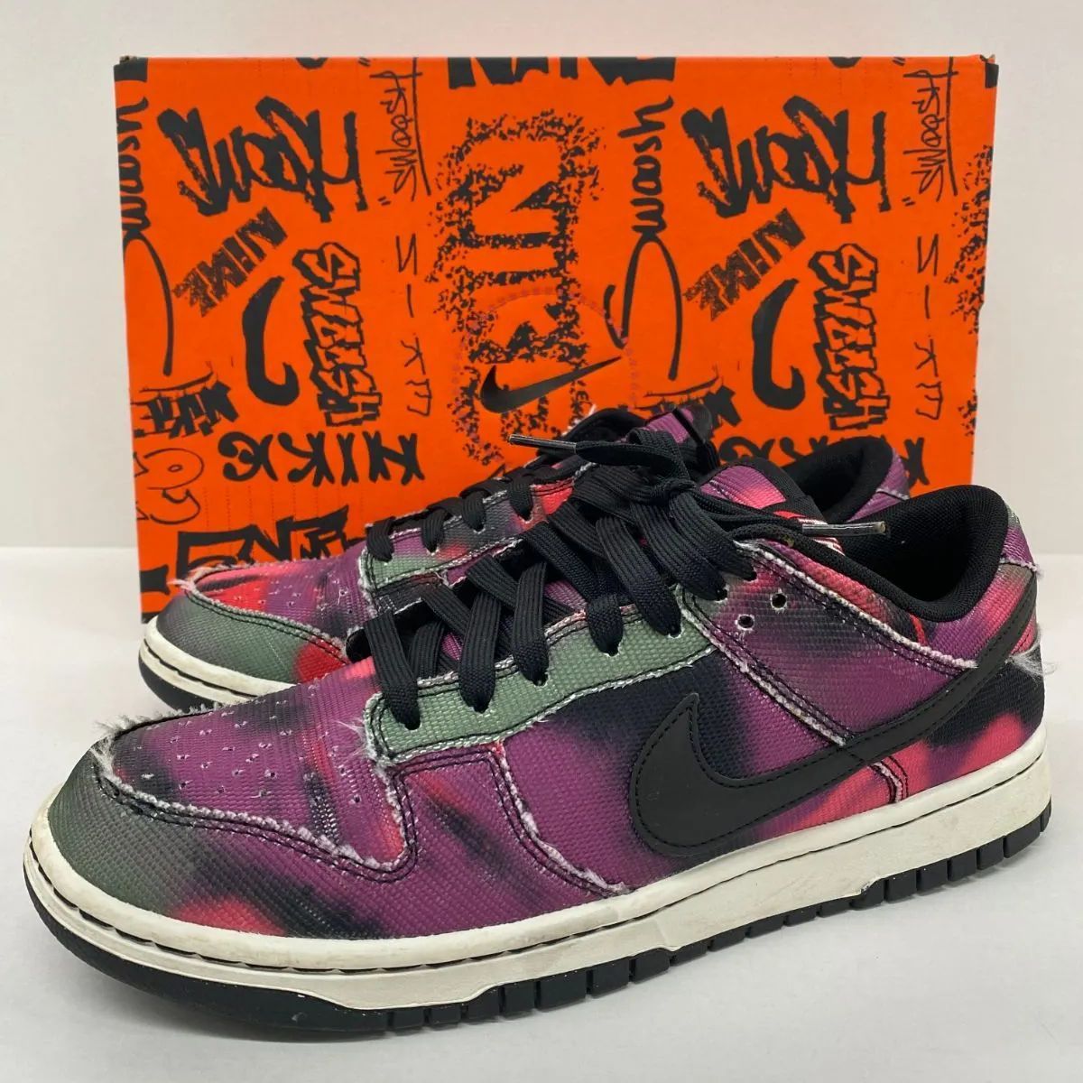 中古 ナイキ ダンク ロー グラフィティ ピンク ブラック 27.5cm DM0108-002 Nike Dunk Low Graffiti Pink  Black 【V0997-001】◇ - メルカリ