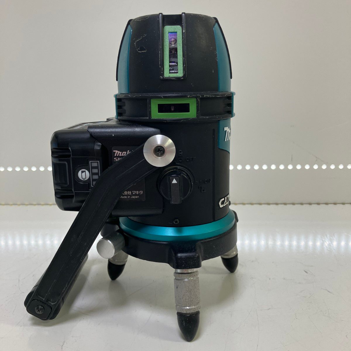 マキタ SK505GD2 グリーンレーザー墨出し器 未使用 メガネ付き 充電器10.8v×1 マキタバッテリー×2 【ハンズクラフト宜野湾店】 ЗЗMAKITA マキタ 10.8v グリーンレーザー レーザー墨出し器 バッテリー
